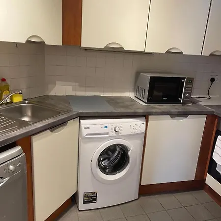 Greeg Court Apartment